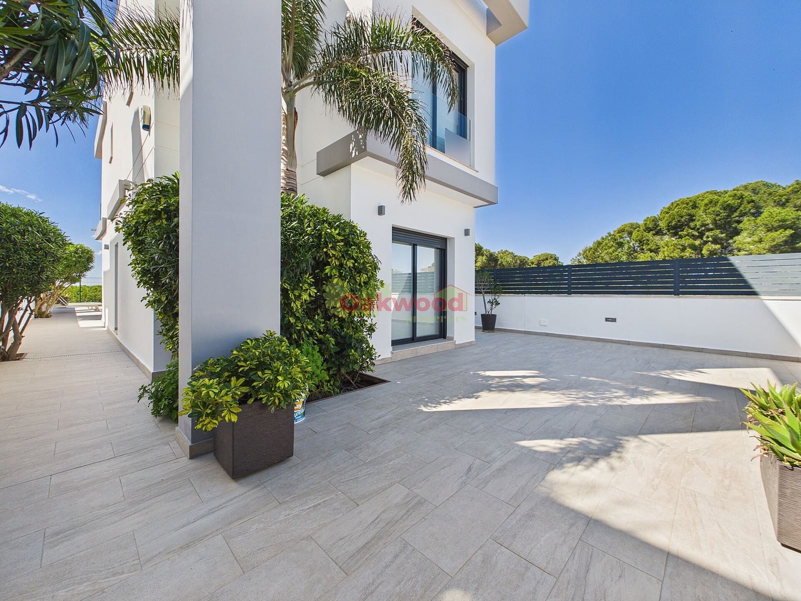 Chalet de 3 habitaciones en Pilar de la Horadada en venta con piscina - 449.000 € (Ref: 9691620)