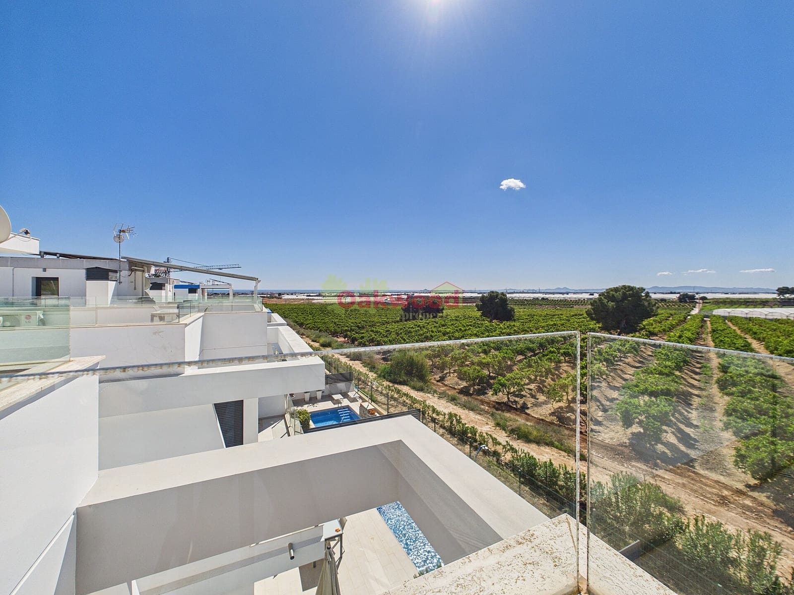 Chalet de 3 habitaciones en Pilar de la Horadada en venta con piscina - 449.000 € (Ref: 9691620)