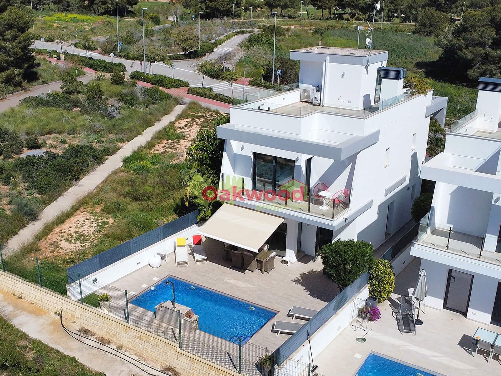 Chalet de 3 habitaciones en Pilar de la Horadada en venta con piscina - 449.000 € (Ref: 9691620)