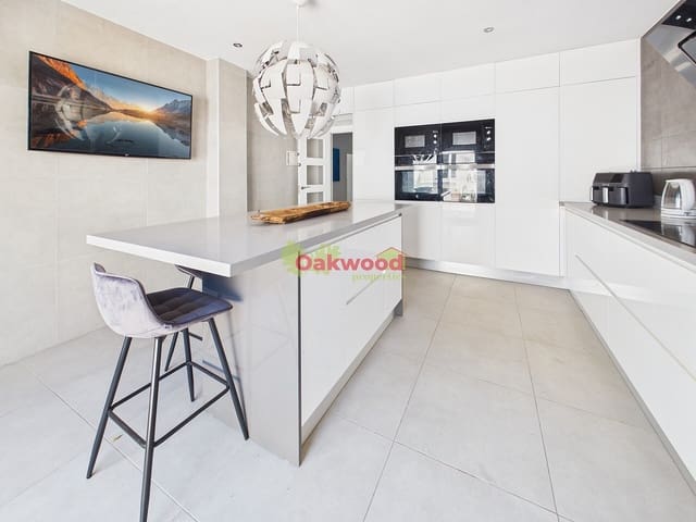 5 quarto Moradia para venda em Pinar de Campoverde, Pilar de la Horadada com piscina garagem - 499 000 € (Ref: 9691621)