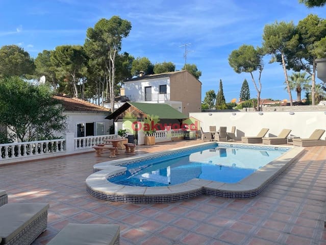 5 quarto Moradia para venda em Pinar de Campoverde, Pilar de la Horadada com piscina garagem - 499 000 € (Ref: 9691621)