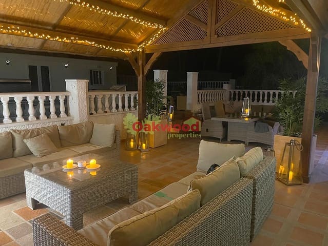 5 quarto Moradia para venda em Pinar de Campoverde, Pilar de la Horadada com piscina garagem - 499 000 € (Ref: 9691621)