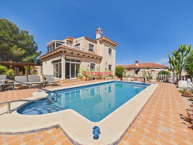 4 slaapkamer Villa te koop in Pinar de Campoverde, Pilar de la Horadada met zwembad - € 399.000 (Ref: 9737183)