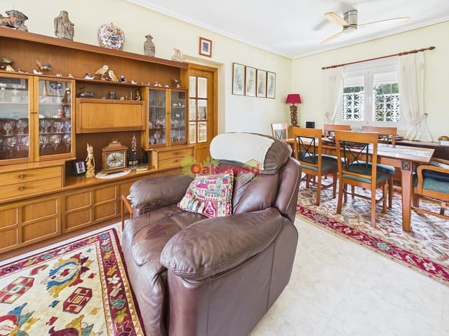 4 slaapkamer Villa te koop in Pinar de Campoverde, Pilar de la Horadada met zwembad - € 399.000 (Ref: 9737183)