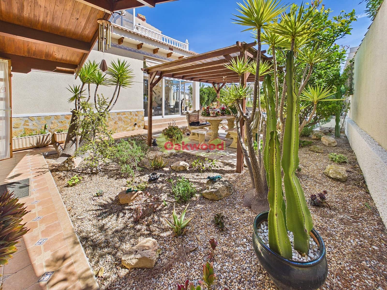 4 slaapkamer Villa te koop in Pinar de Campoverde met zwembad - € 399.000 (Ref: 9737183)