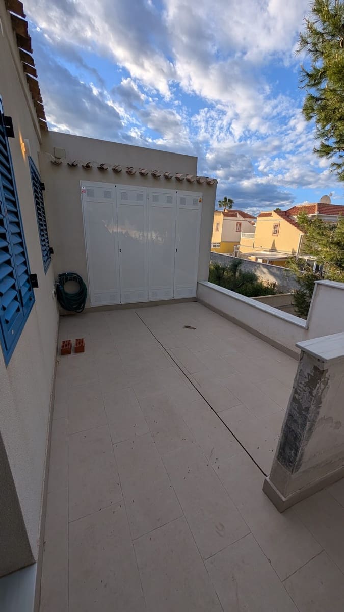 3 makuuhuone Huoneisto myytävänä paikassa Cabo Roig mukana uima-altaan - 159 990 € (Ref: 9805538)