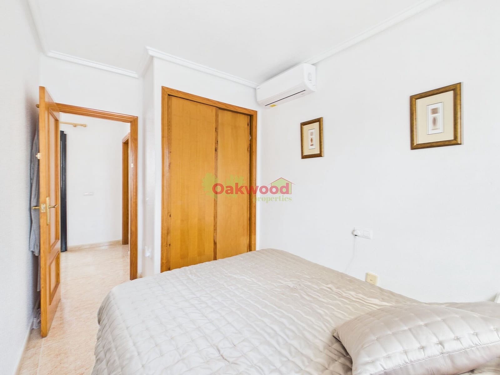 3 soverom Kjedet enebolig til salgs i Pinar de Campoverde med svømmebasseng - € 159 000 (Ref: 9890657)