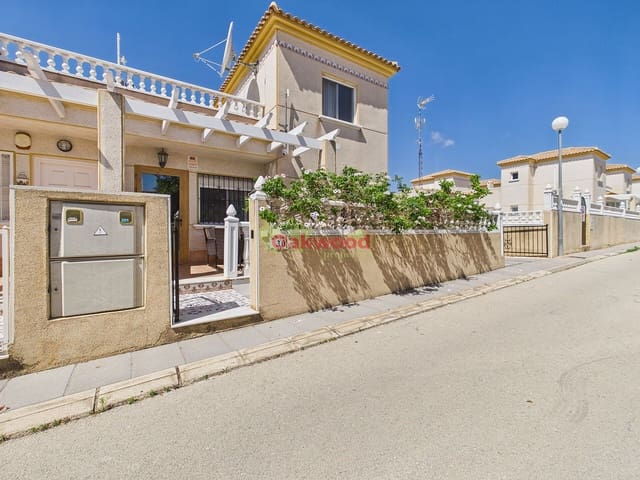 3 soverom Kjedet enebolig til salgs i Pinar de Campoverde, Pilar de la Horadada med svømmebasseng - € 159 000 (Ref: 9890657)