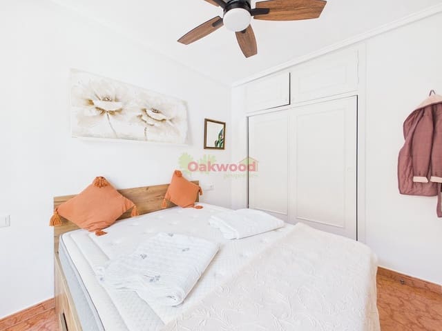 3 soverom Kjedet enebolig til salgs i Playa Flamenca, Orihuela med svømmebasseng - € 225 000 (Ref: 9972233)