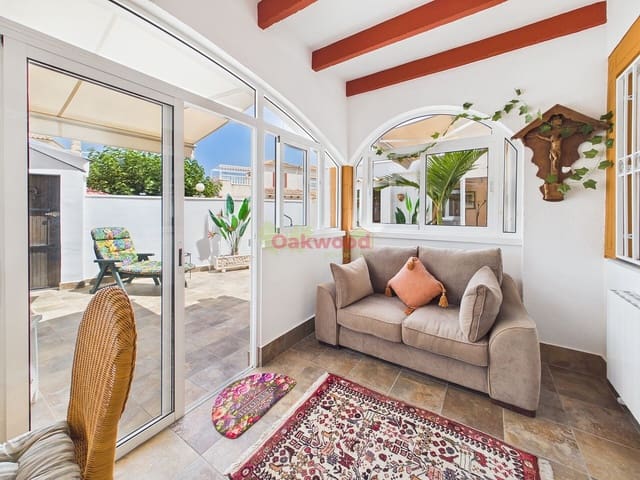 3 soverom Kjedet enebolig til salgs i Playa Flamenca, Orihuela med svømmebasseng - € 225 000 (Ref: 9972233)
