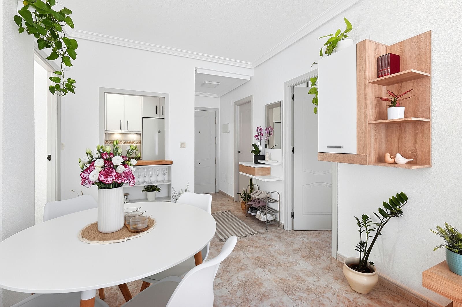 2 soverom Leilighet til salgs i Torrevieja med svømmebasseng - € 135 000 (Ref: 9985302)