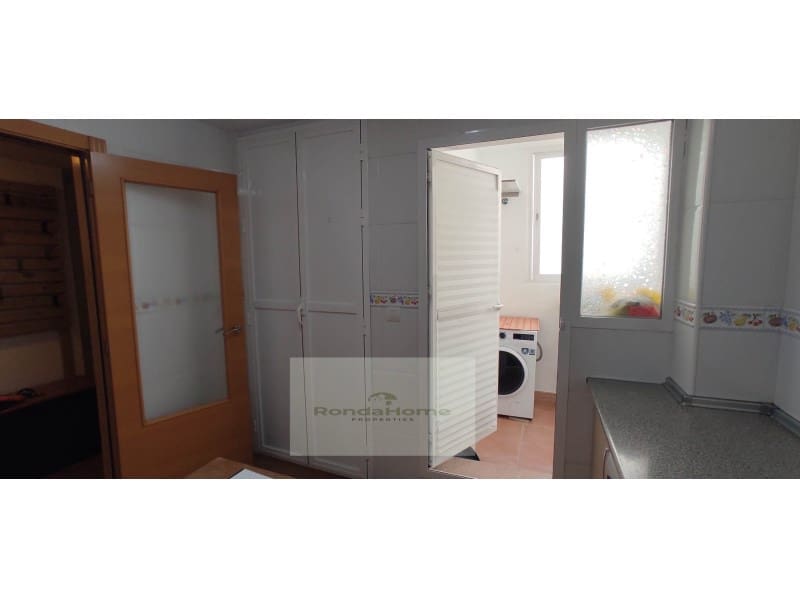 2 makuuhuone Asunto vuokrattavana paikassa Fuengirola mukana 
autotalli - 1 300 € (Ref: 10011415)