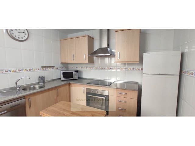2 makuuhuone Asunto vuokrattavana paikassa Los Pacos, Fuengirola mukana 
autotalli - 1 300 € (Ref: 10011415)