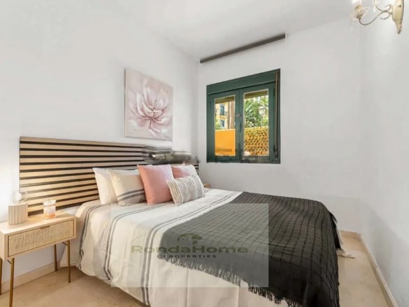 2 soveværelse Lejlighed til leje i San Pedro de Alcantara med swimmingpool garage - € 2.400 (Ref: 10011417)