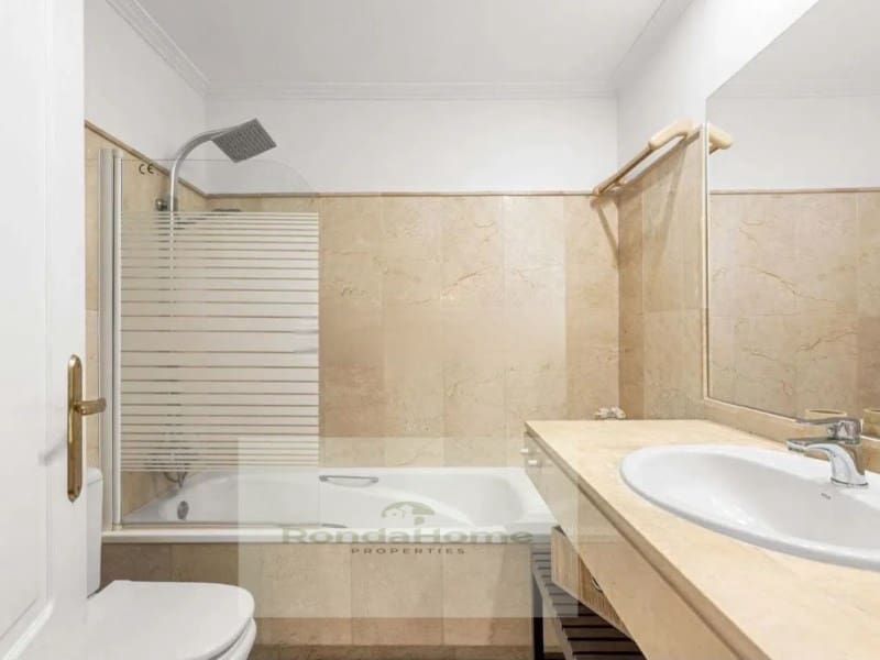 2 soveværelse Lejlighed til leje i San Pedro de Alcantara med swimmingpool garage - € 2.400 (Ref: 10011417)