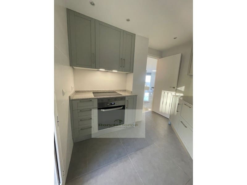 2 Zimmer Wohnung zu vermieten in Calahonda mit Pool Garage - 1.400 € (Ref: 10015500)