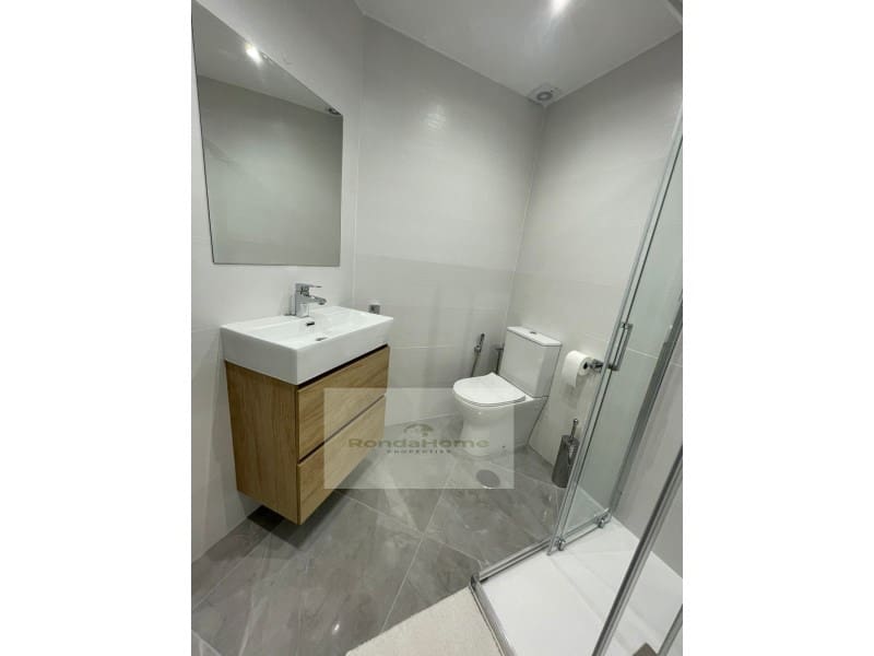 2 Zimmer Wohnung zu vermieten in Calahonda mit Pool Garage - 1.400 € (Ref: 10015500)