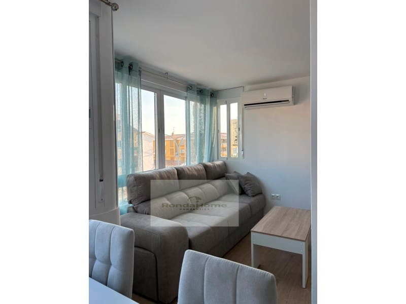 2 soverom Leilighet til leie i Caleta de Velez - € 1 000 (Ref: 10019181)