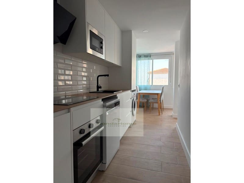 2 soverom Leilighet til leie i Caleta de Velez - € 1 000 (Ref: 10019181)