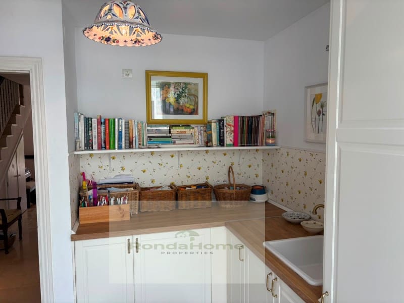 3 chambre Villa/Maison à vendre à New Golden Mile avec garage - 520 000 € (Ref: 10019182)