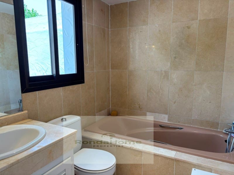 3 chambre Villa/Maison à vendre à New Golden Mile avec garage - 520 000 € (Ref: 10019182)