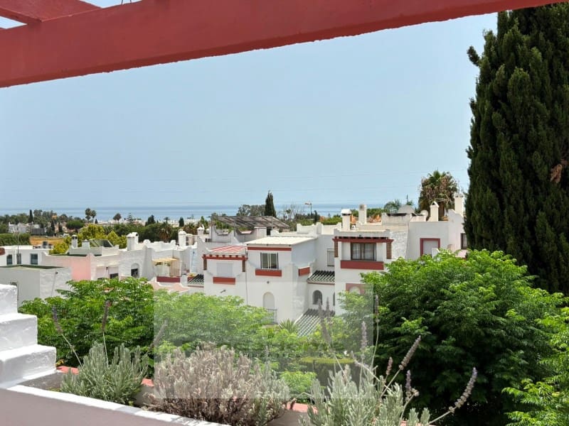 3 chambre Villa/Maison à vendre à New Golden Mile avec garage - 520 000 € (Ref: 10019182)