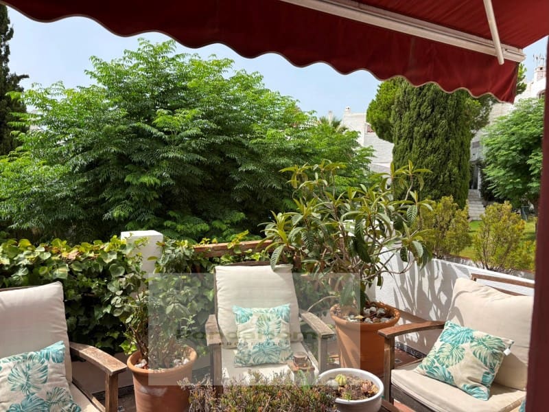 3 chambre Villa/Maison à vendre à New Golden Mile avec garage - 520 000 € (Ref: 10019182)