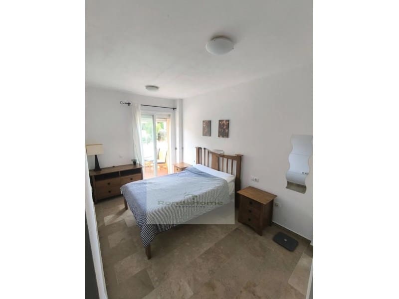 2 Zimmer Wohnung zu vermieten in Manilva mit Pool Garage - 1.200 € (Ref: 10022432)