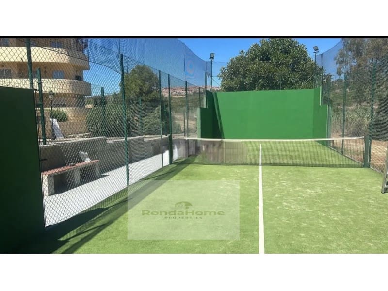 2 Zimmer Wohnung zu vermieten in Manilva mit Pool Garage - 1.200 € (Ref: 10022432)