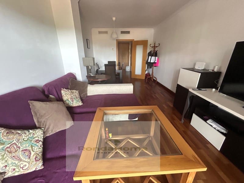 Piso de 3 habitaciones en Torremolinos en alquiler con piscina garaje - 1.425 € (Ref: 10024041)