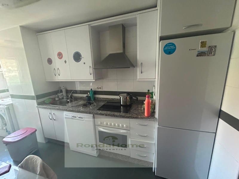 Piso de 3 habitaciones en Torremolinos en alquiler con piscina garaje - 1.425 € (Ref: 10024041)