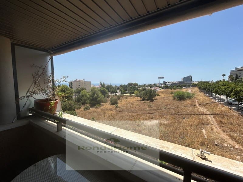 Piso de 3 habitaciones en Torremolinos en alquiler con piscina garaje - 1.425 € (Ref: 10024041)
