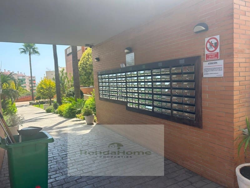 Piso de 3 habitaciones en Torremolinos en alquiler con piscina garaje - 1.425 € (Ref: 10024041)