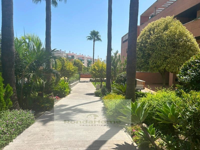 Piso de 3 habitaciones en Torremolinos en alquiler con piscina garaje - 1.425 € (Ref: 10024041)