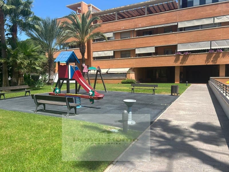 Piso de 3 habitaciones en Torremolinos en alquiler con piscina garaje - 1.425 € (Ref: 10024041)