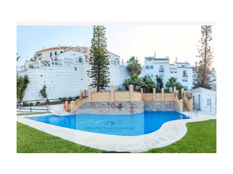 1 sovrum Lägenhet att hyra i Torrequebrada med pool - 800 € (Ref: 10029424)