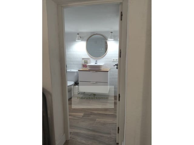 Villa/Maison de 2 chambres à louer à Caleta de Vélez, Vélez-Málaga avec piscine - 1 350 € (Ref: 10029425)