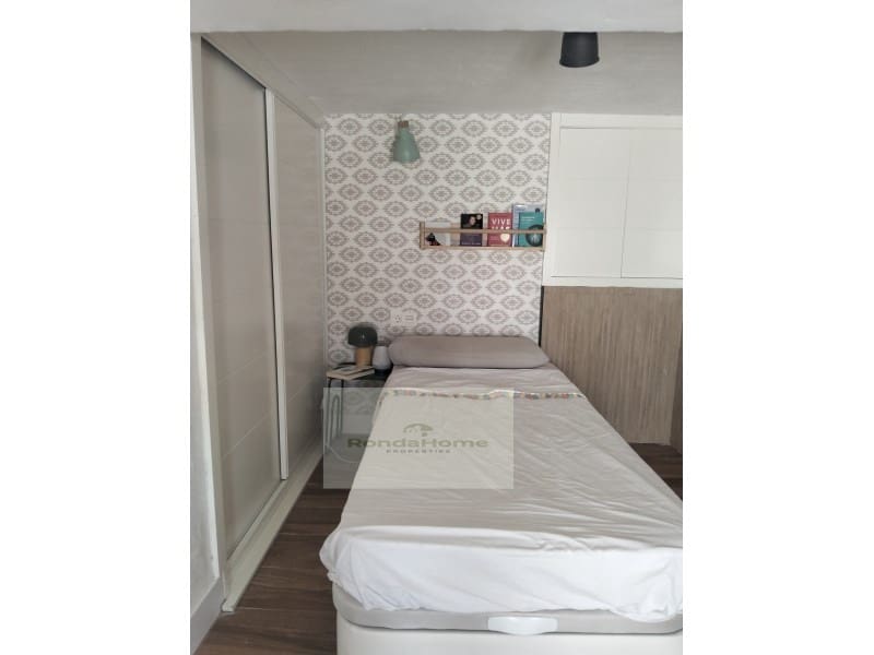 Villa/Maison de 2 chambres à louer à Caleta de Velez avec piscine - 1 350 € (Ref: 10029425)