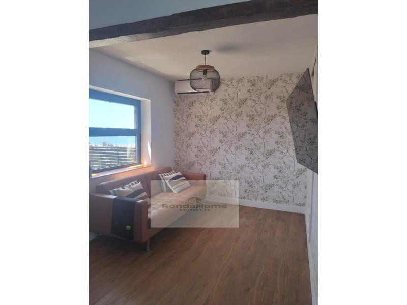Villa/Maison de 2 chambres à louer à Caleta de Velez avec piscine - 1 350 € (Ref: 10029425)