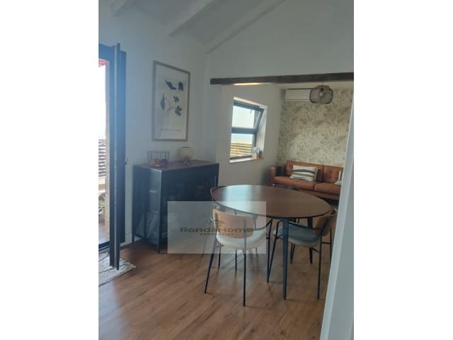 Villa/Maison de 2 chambres à louer à Caleta de Vélez, Vélez-Málaga avec piscine - 1 350 € (Ref: 10029425)