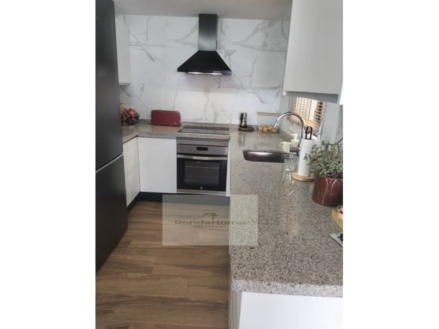 Villa/Maison de 2 chambres à louer à Caleta de Vélez, Vélez-Málaga avec piscine - 1 350 € (Ref: 10029425)