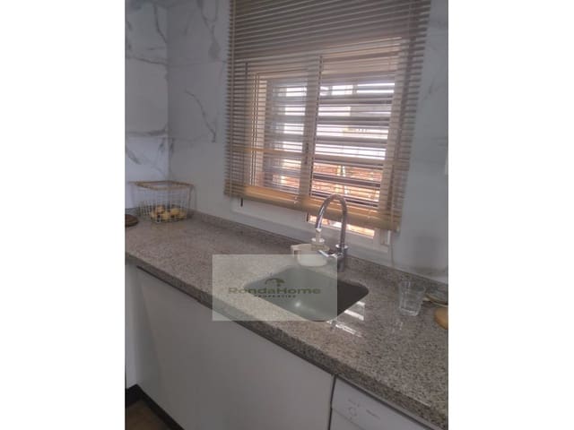 Villa/Maison de 2 chambres à louer à Caleta de Vélez, Vélez-Málaga avec piscine - 1 350 € (Ref: 10029425)
