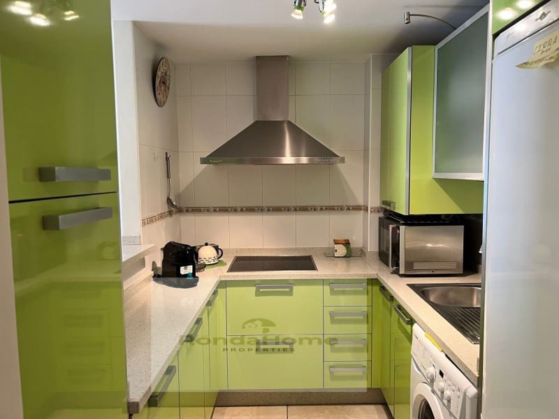 2 slaapkamer Flat te huur in Fuengirola - € 1.350 (Ref: 10030497)