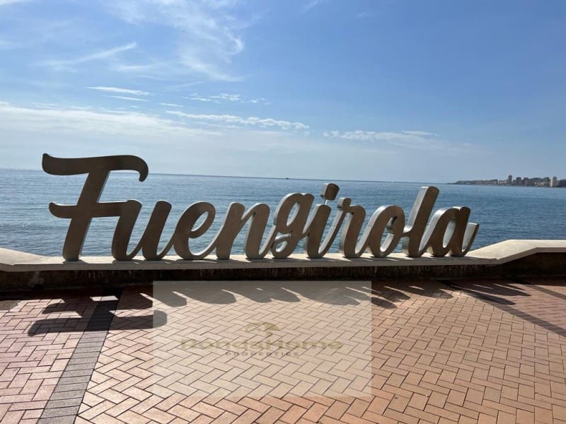2 slaapkamer Flat te huur in Fuengirola - € 1.350 (Ref: 10030497)