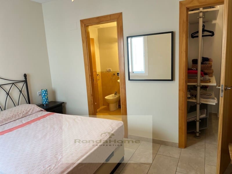 2 slaapkamer Flat te huur in Fuengirola - € 1.350 (Ref: 10030497)