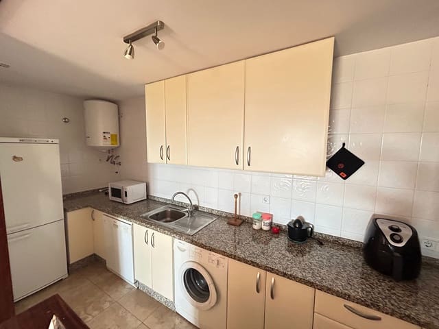 2 Zimmer Wohnung zu vermieten in Alcorrín, Manilva mit Garage - 1.200 € (Ref: 10033891)