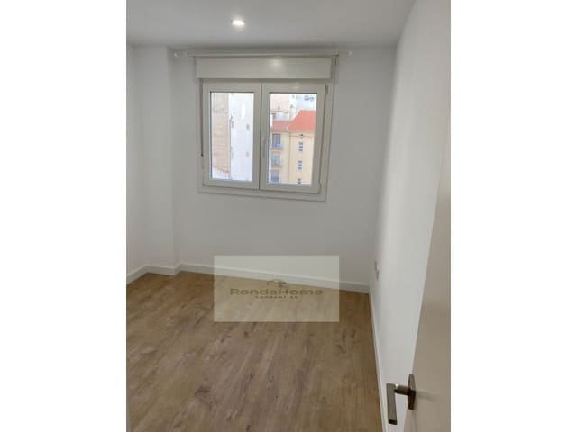 2 bedroom Flat for rent in Marmoles, Málaga city - € 1,200 (Ref: 10035329)