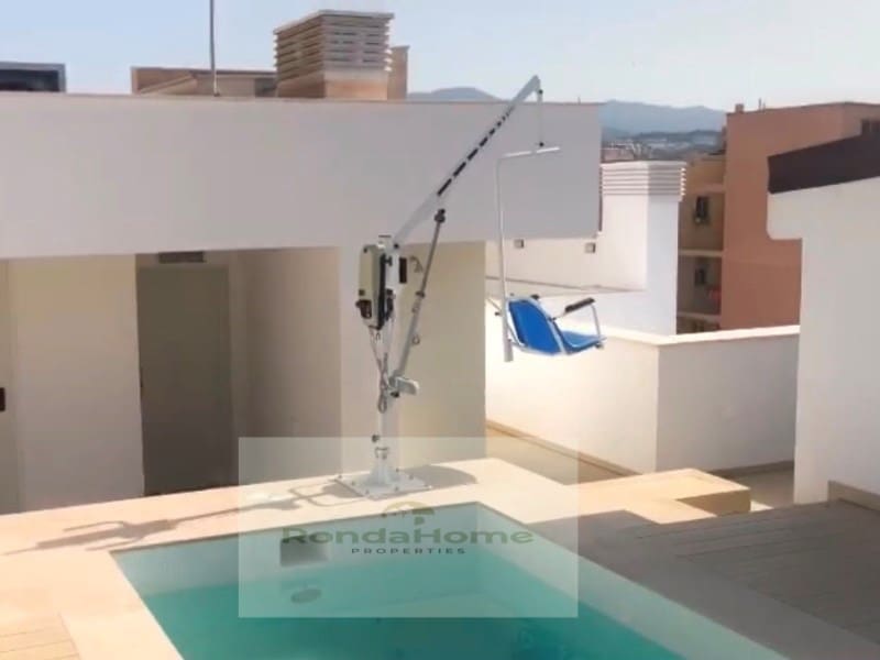 2 bedroom Flat for rent in Malaga city with pool - € 1,200 (Ref: 10035329)