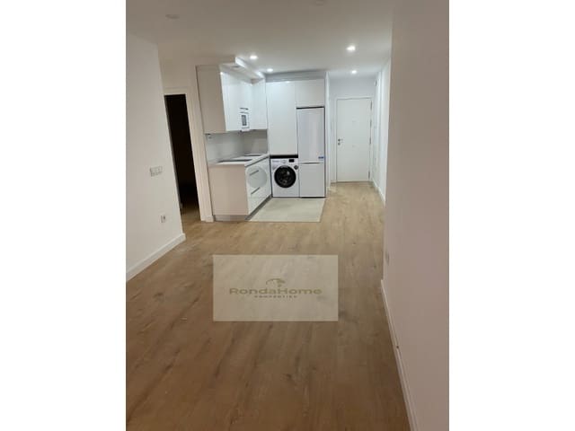 2 bedroom Flat for rent in Marmoles, Málaga city - € 1,200 (Ref: 10035329)