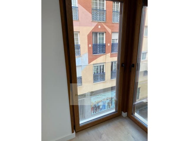 2 bedroom Flat for rent in Marmoles, Málaga city - € 1,200 (Ref: 10035329)